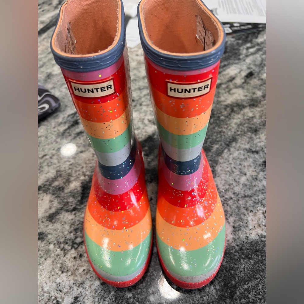 Girls Hunter Rainbow Glitter Boots - excellent condition 
Size: 13